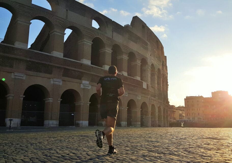 running-colloseo-rome-sunrise-sightrunning.jpg