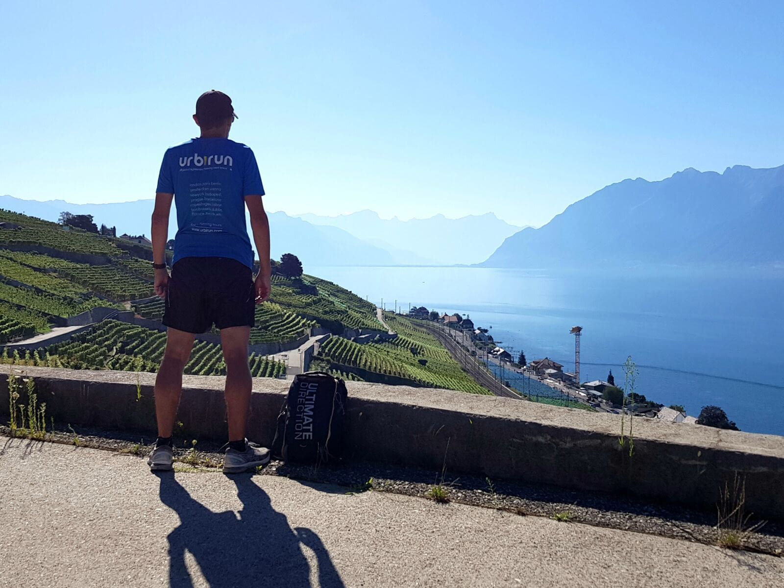 Plus ou moins 375km, et 13&#39;000m de D+,&nbsp;en 12 &eacute;tapes...  Courir du Lac de Constance au Lac L&eacute;man...  Traverser toute la Suisse, un pays entier, du nord-est au sud-ouest...  En semi-autonomie,…