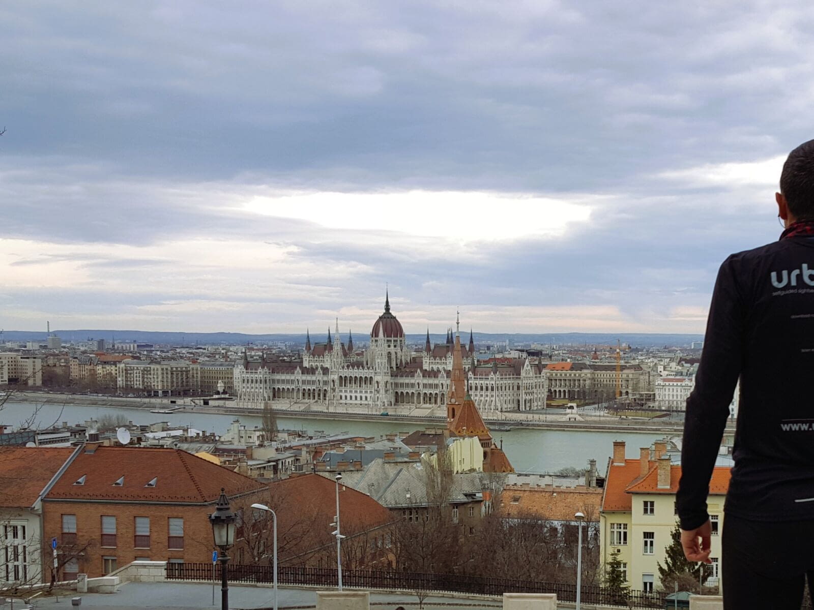 Visiter Budapest en courant    T&amp;eacute;l&amp;eacute;charge ce parcours running pour d&amp;eacute;couvrir cette ville majeure de l&amp;#39;Europe centrale.    Des ponts sur la Danube et des collines    Ville mill&amp;eacute;naire,…
