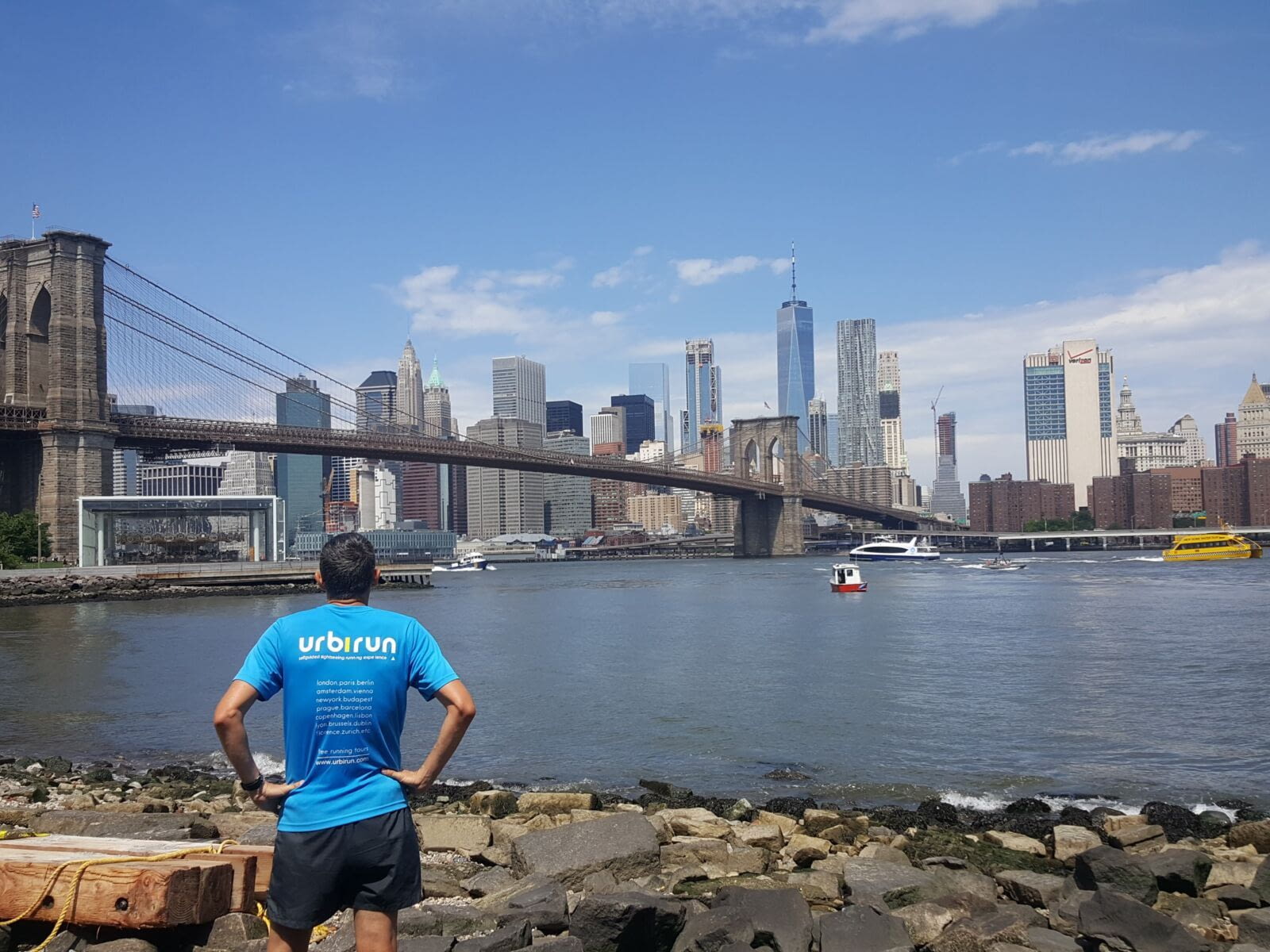 Courir en voyage est l&amp;rsquo;un des meilleurs moyens de d&amp;eacute;couvrir une ville : rapide, fluide, immersif et sans stress. Dans ce guide, tu trouveras comment choisir un bon itin&amp;eacute;raire running,…
