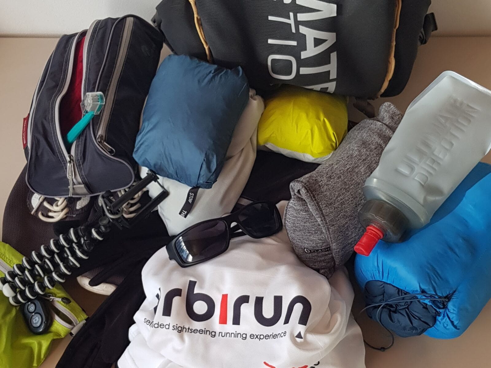 For that kind of adventure and to run all across a country, the equipment, and especially the backpack, its comfort and its weight, it is a delicate issue...    Take as much as necessary, but as little…