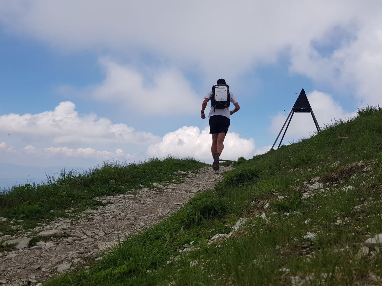 Stage 11 - Charmey-Les Rosalys/Paccots - 29.65km (total 345.45km) / +1698mD+ (10&#39;586) - 17 bridges (99) - stone in the shoe 1 (7).    The one where I saw cows making gruyere, and I ran in the snow.      All…