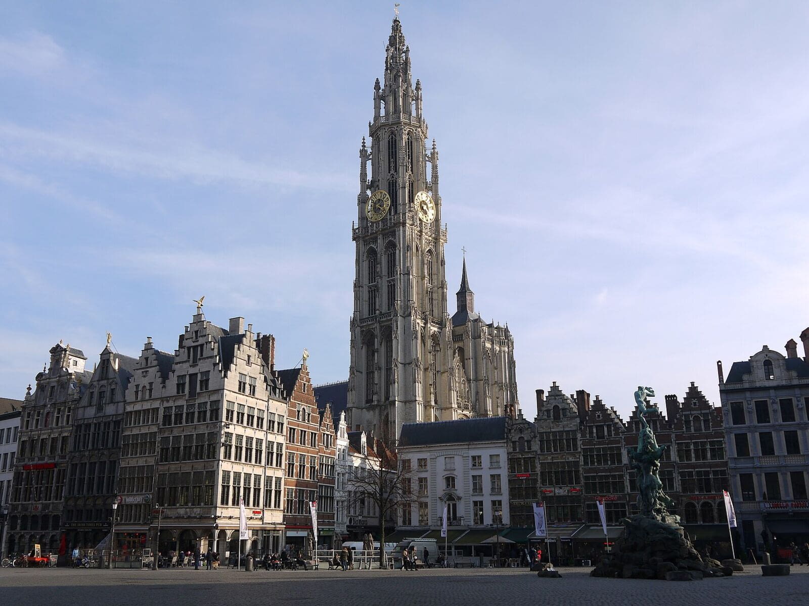 Discover Antwerp, where the charm of the old meets the vitality of the new. Enjoy the magnificent facades and narrow streets of its historic centre, and admire the majestic Notre-Dame Cathedral.&nbsp;    But…