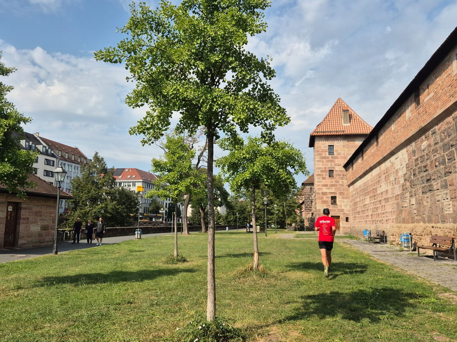 Vous serez surpris par Nuremberg et son riche passé médiéval, que l’on imagine rarement tant cette ville a été marquée par l’histoire récente.…