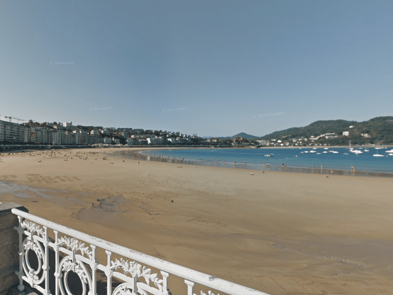 This route will show you most of San Sebastian, along the sea and tha beautiful bay, up the hills to enjoy the views, along the river, and through various neiborghoods.&nbsp;    Bonus    Other distances are…