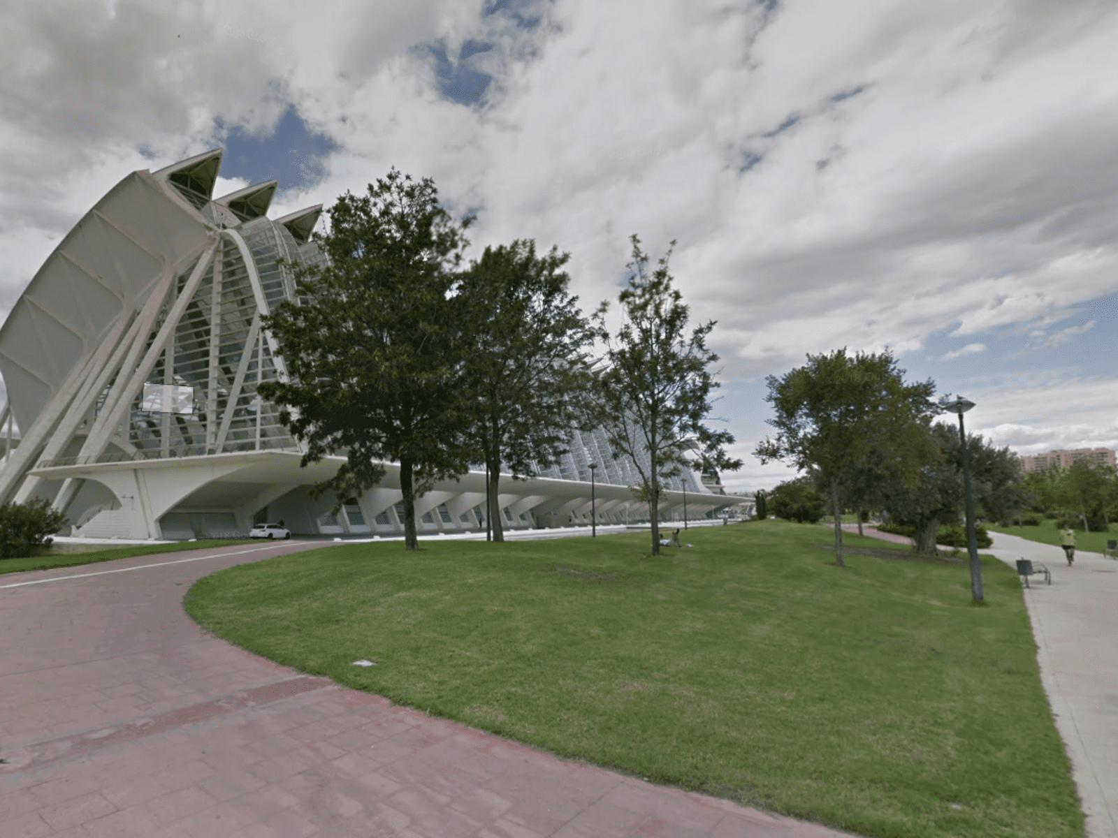Le parc le plus insolite    Les Jardins du Turia sont un des parcs urbains les plus atypiques qui soient. Le fleuve qui traversait la ville, le Turia, fut d&amp;eacute;tourn&amp;eacute; apr&amp;egrave;s les inondations…