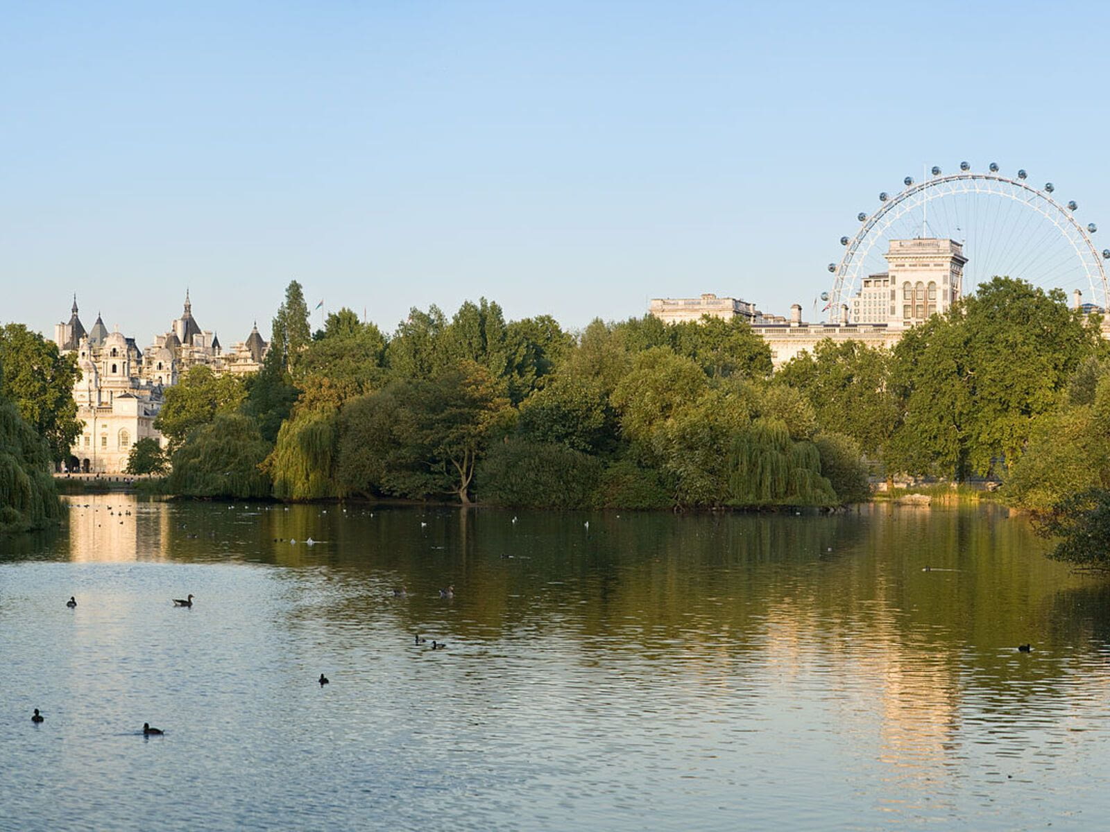 Discover the calm and charm of some of London&#39;s most iconic parks such as St-James Parks and Hyde Park. You will pass some of the city&#39;s most emblematic monuments, as well. A contrasting tour,…